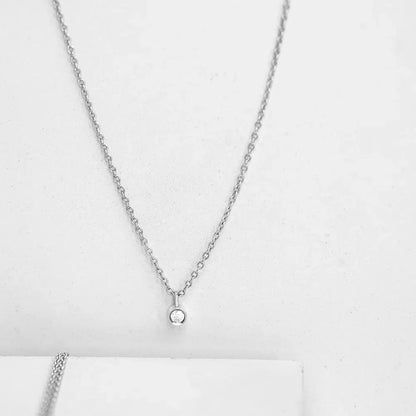 Collier solitaire en diamant et argent