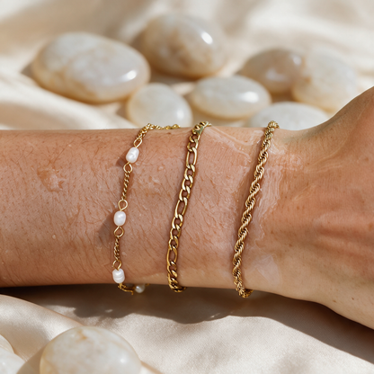 Cassis Pearl Bracelet