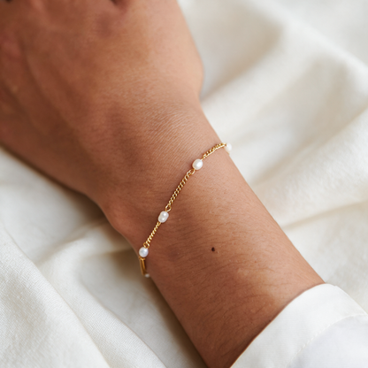 Cassis Pearl Bracelet